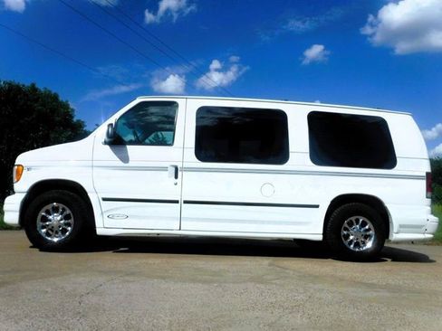 Used 2000 Ford E-150 and Econoline 150 RWD image 6