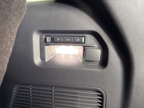 New 2026 Ford Explorer Platinum image 27