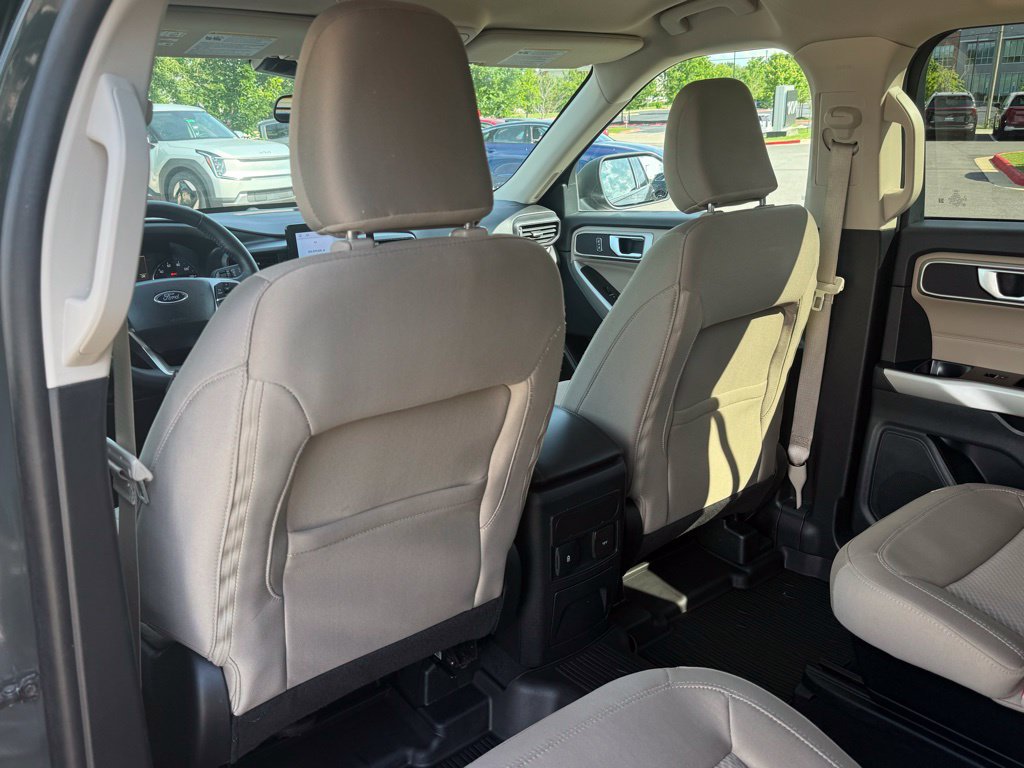 Used 2023 Ford Explorer XLT RWD image 27
