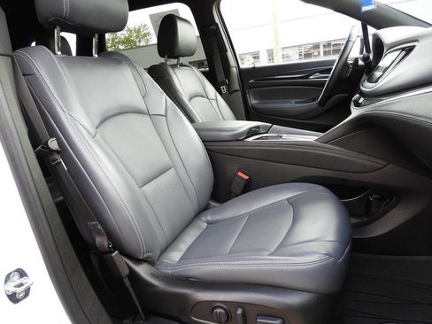 Used 2022 Buick Enclave Essence w/ Trailering Package, 5000 lbs. FWD image 39