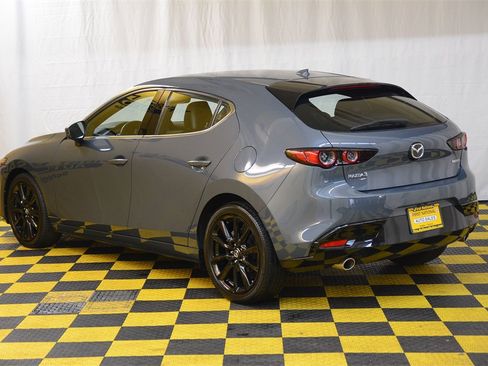 Used 2020 MAZDA MAZDA3 Hatchback w/ Premium Package image 8