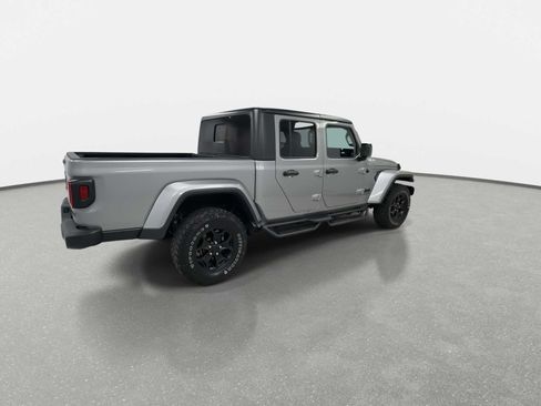 Used 2021 Jeep Gladiator Sport AWD/4WD image 9