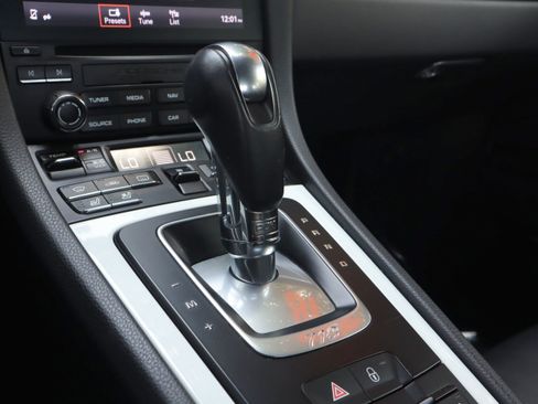 Used 2018 Porsche 718 Cayman RWD image 14