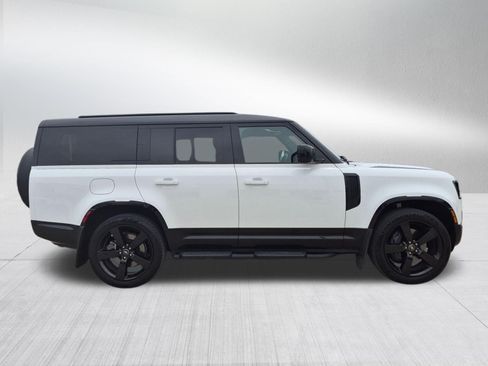 Used 2025 Land Rover Defender 130 X-Dynamic SE AWD/4WD image 6