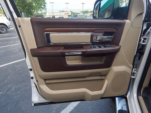 Used 2013 RAM 1500 Laramie w/ Convenience Group AWD/4WD image 18
