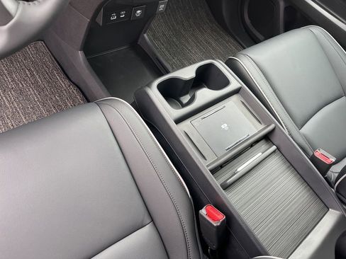 New 2026 Honda Odyssey Touring image 13