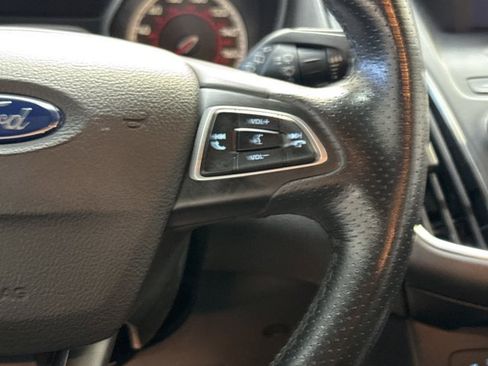 Used 2017 Ford Focus ST image 18