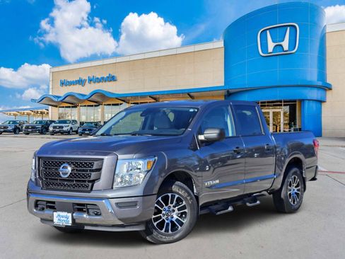 Used 2022 Nissan Titan SV w/ Accessory Utility Package image 1