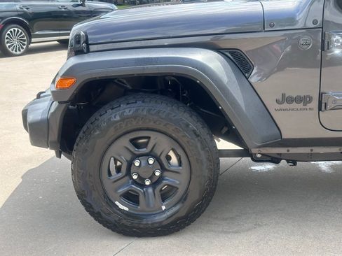 Used 2024 Jeep Wrangler Sport image 8