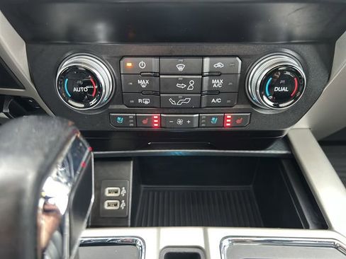 Used 2020 Ford F150 Lariat w/ Equipment Group 502A Luxury image 53