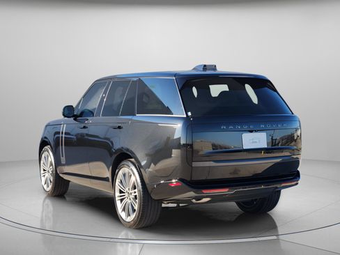 New 2026 Land Rover Range Rover SE image 3