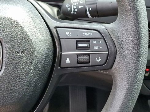 Used 2025 Honda Accord SE image 25