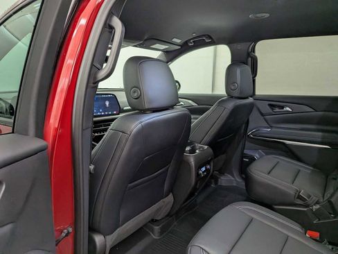 New 2026 Chevrolet Traverse LT image 18