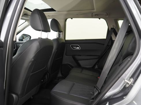 Used 2026 Nissan Rogue Platinum w/ Platinum Premium Package AWD/4WD image 18