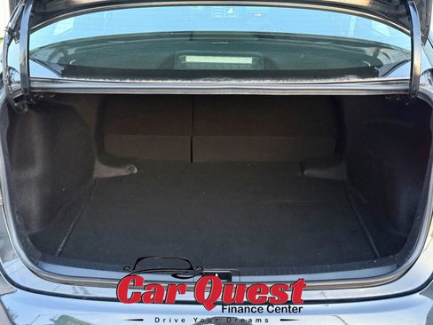 Used 2022 Toyota Corolla LE image 14