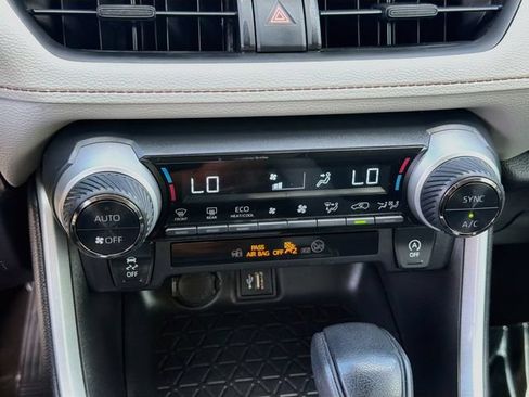 Used 2023 Toyota RAV4 XLE w/ Convenience Package FWD image 15
