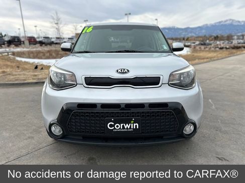 Used 2016 Kia Soul + image 2