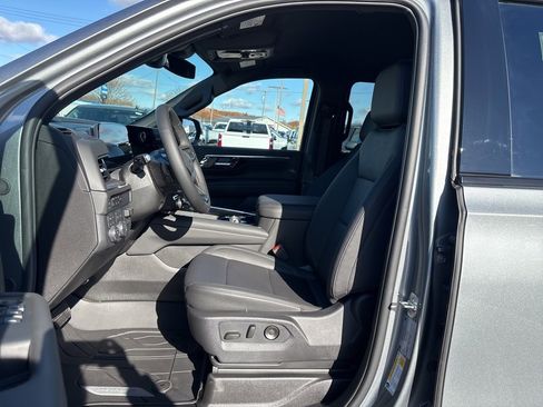 New 2026 Chevrolet Suburban Z71 w/ Comfort Package image 9