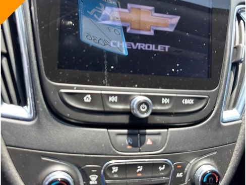 Used 2021 Chevrolet Malibu LT w/ Sport Edition FWD image 12