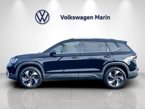 New 2026 Volkswagen Taos SE AWD/4WD image 2