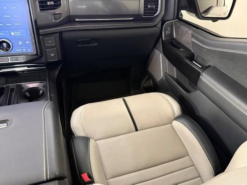 Used 2023 Ford F150 Lightning Platinum AWD/4WD image 27