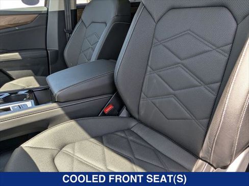 Used 2026 Volkswagen Atlas SE w/ Panoramic Sunroof Package FWD image 20
