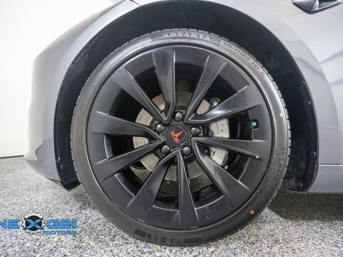 Used 2025 Tesla Model 3 Long Range AWD/4WD image 44
