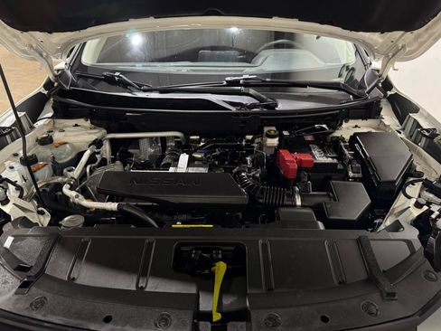 Used 2025 Nissan Rogue S AWD/4WD image 41