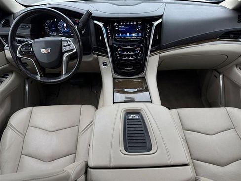 Used 2019 Cadillac Escalade Premium Luxury image 8