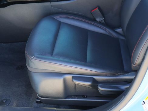 Used 2024 Chevrolet Trax RS w/ Sunroof Package image 15