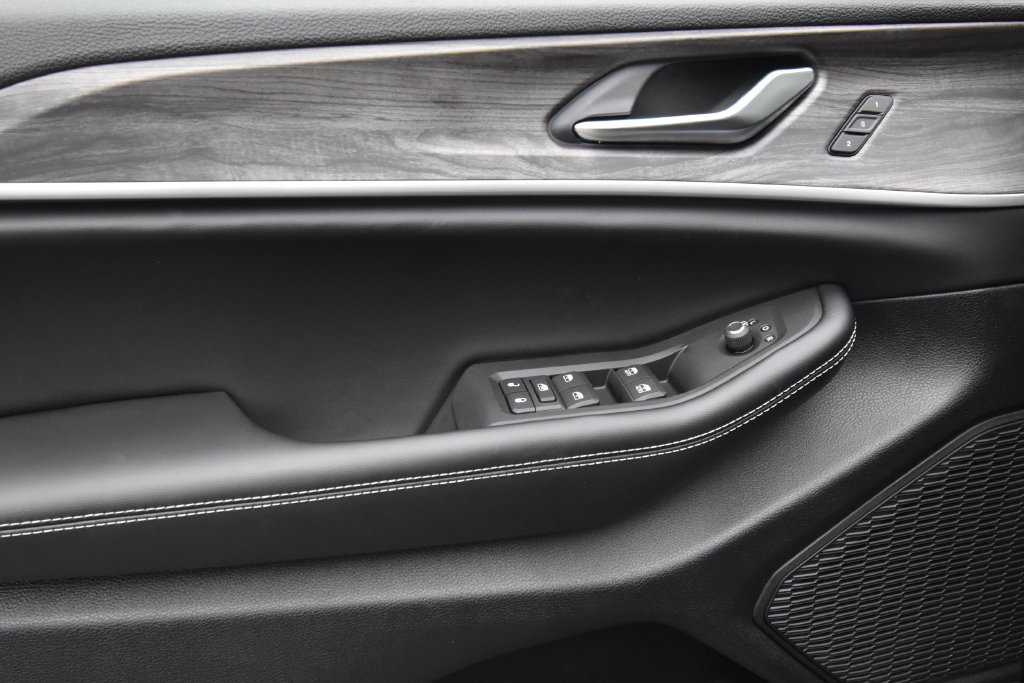 New 2027 Jeep Grand Cherokee Limited AWD/4WD image 32
