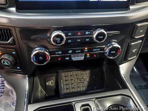 Used 2025 Ford F150 XLT w/ Equipment Group 303A High AWD/4WD image 18