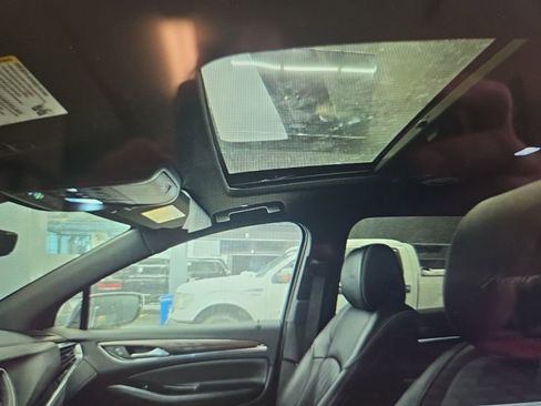 Used 2023 Buick Enclave Avenir w/ Avenir Technology Package image 10