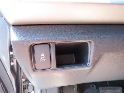 Used 2012 Honda Accord LX image 26