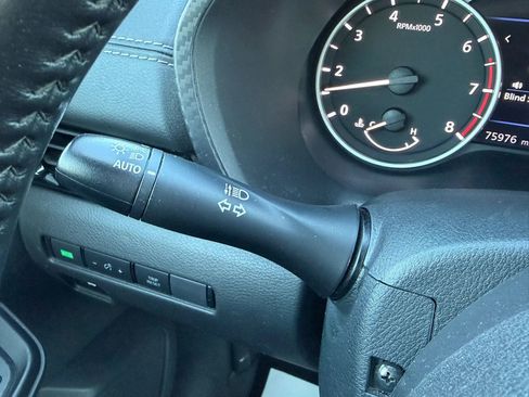 Used 2022 Nissan Sentra SV image 31