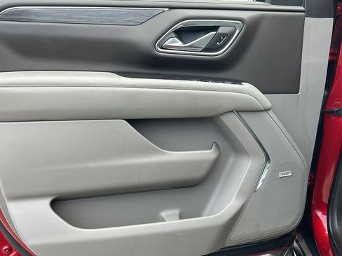 Used 2023 GMC Yukon XL SLT image 10