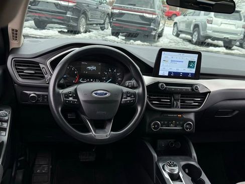 Certified 2020 Ford Escape SE image 7