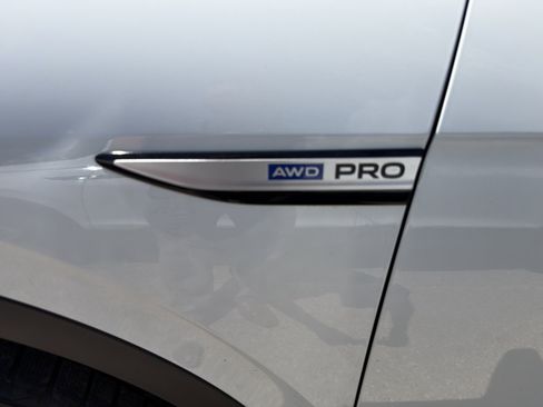 Used 2023 Volkswagen ID.4 Pro AWD/4WD image 12