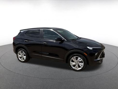 Used 2025 Buick Encore GX Preferred image 2