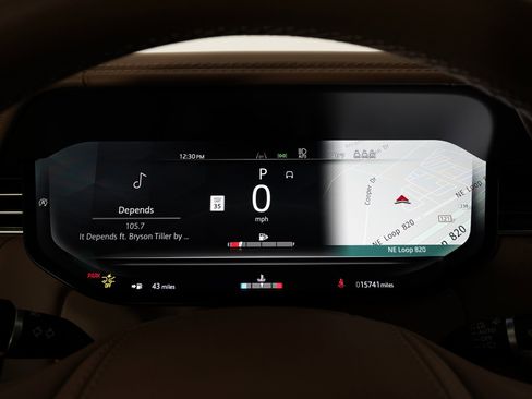 Used 2024 Land Rover Range Rover SV image 19