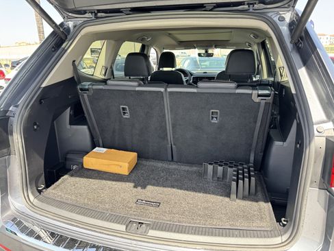 Used 2023 Volkswagen Atlas SE w/ Panoramic Sunroof Package FWD image 37