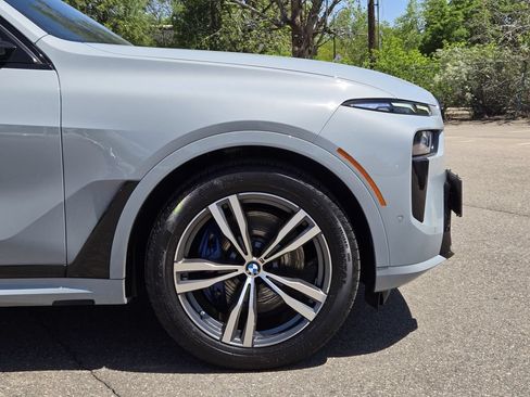 Used 2023 BMW X7 xDrive40i w/ M Sport Package AWD/4WD image 9