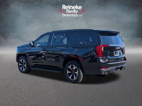 Used 2025 GMC Yukon AT4 AWD/4WD image 8