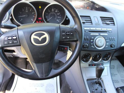 Used 2011 MAZDA MAZDA3 i Touring FWD image 18