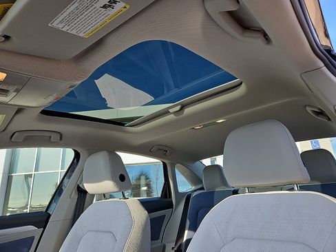 New 2026 Volkswagen Jetta SE image 11