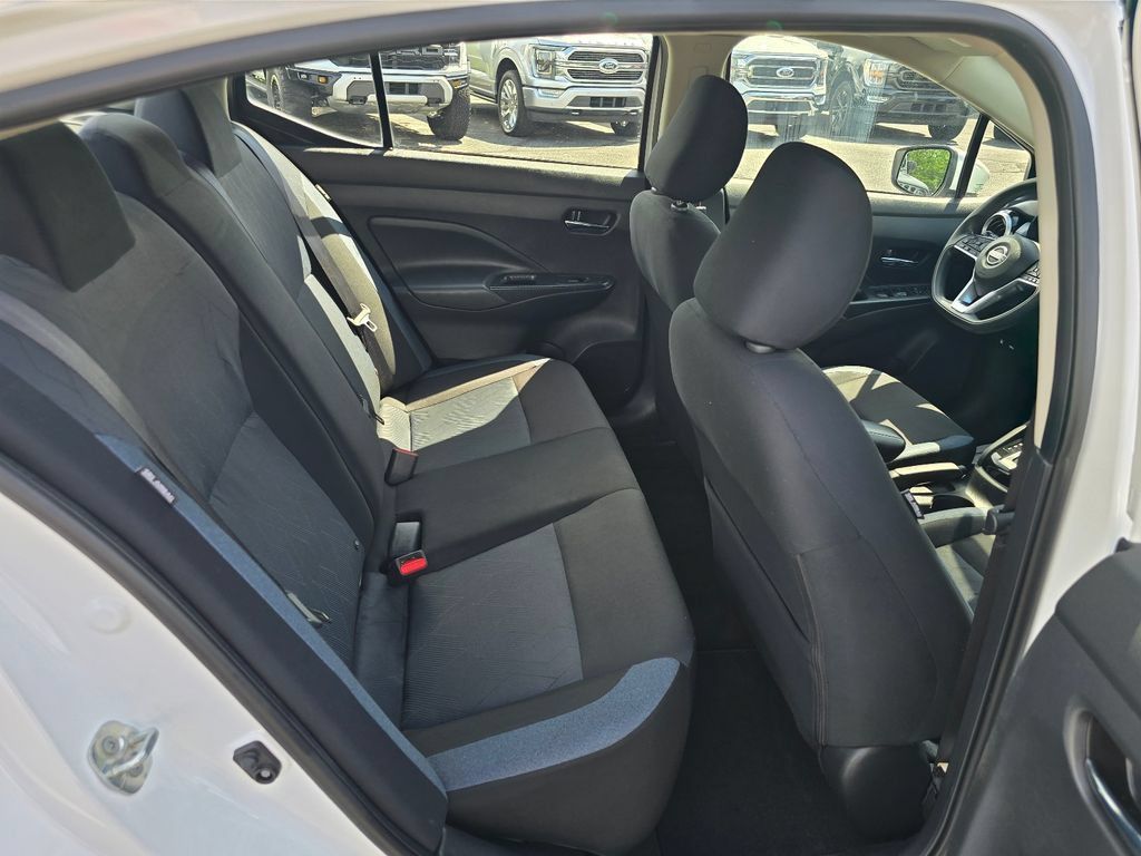 Used 2023 Nissan Versa SV FWD image 10
