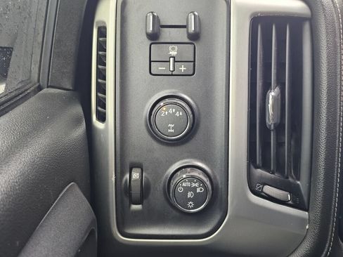 Used 2018 GMC Sierra 3500 SLE w/ SLE Fleet Preferred Package AWD/4WD image 30