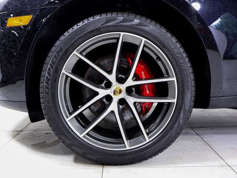 Certified 2025 Porsche Macan S w/ Premium Package Plus AWD/4WD image 26