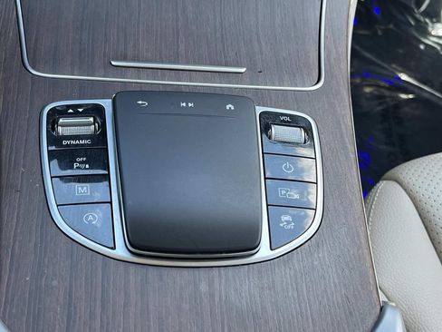 Used 2022 Mercedes-Benz GLC 300 4MATIC image 33