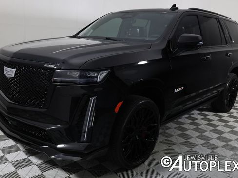 Used 2024 Cadillac Escalade V w/ LPO, ONYX Package AWD/4WD image 9